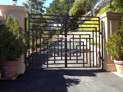 Fence & Gate 18