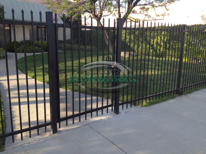 Fence & Gate 32