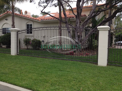 Fence & Gate 23