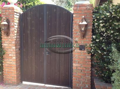 Fence & Gate 36