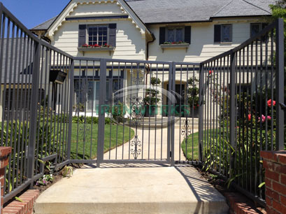 Fence & Gate 44