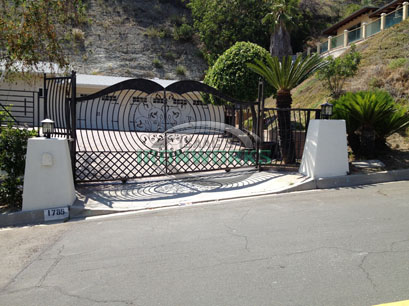 Fence & Gate 63